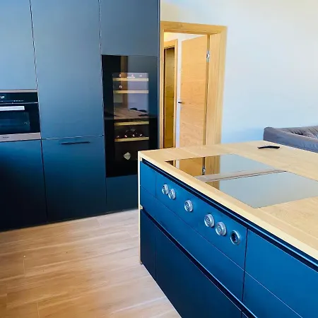 Alpinlodge شقة